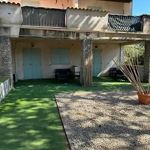 les-salons-du-bastier.fr-provencehotel.com/